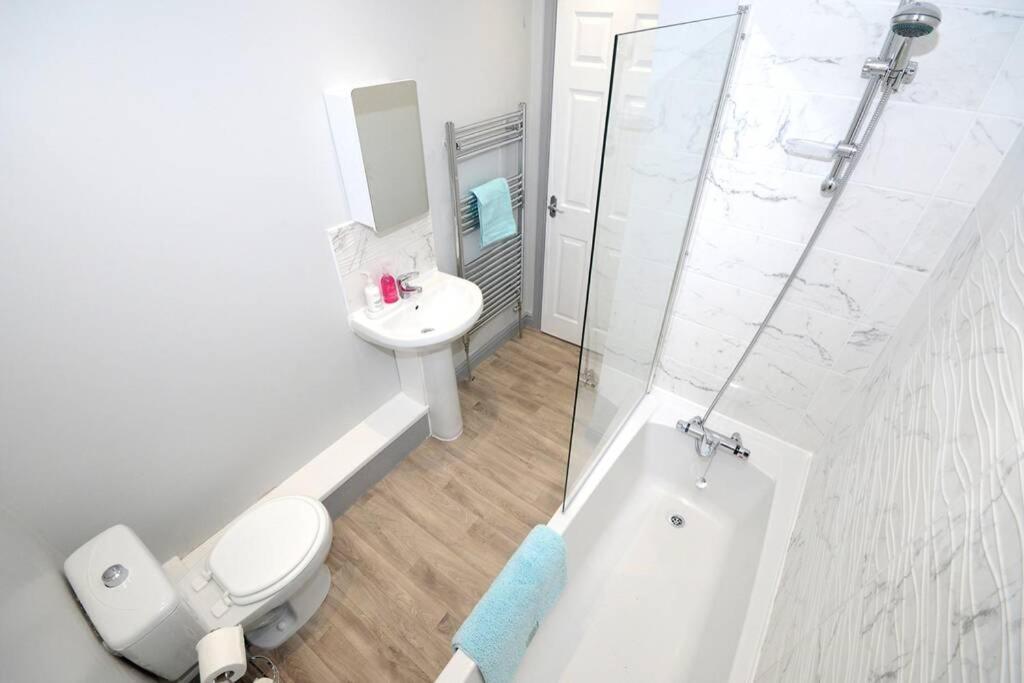 Renovated House Near Darlington Train Station. Villa Екстериор снимка