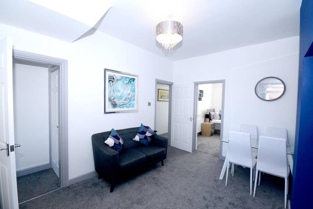 Renovated House Near Darlington Train Station. Villa Екстериор снимка